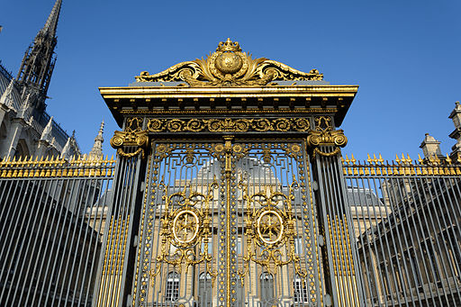 Paris Palais de Justice Gate 02